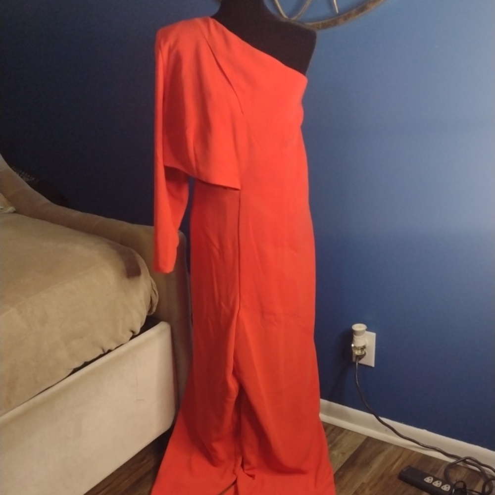 Elegant Red One-Shoulder jumpsuit
